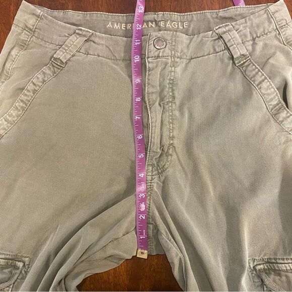 American eagle super high-rise baggy wide leg cargo pants women’s 6 short olive - Picture 15 of 16